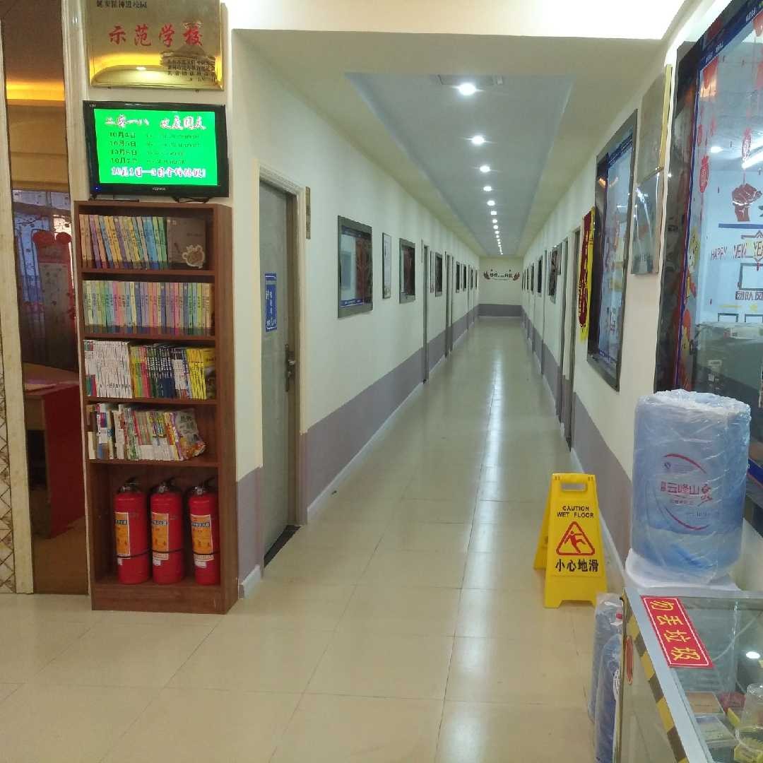 5cf106afcee7d.jpg